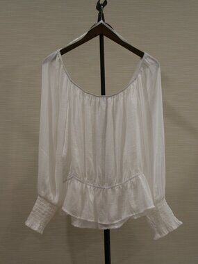 She + Sky White off-the-shoulder long sleeve blouse Size XL